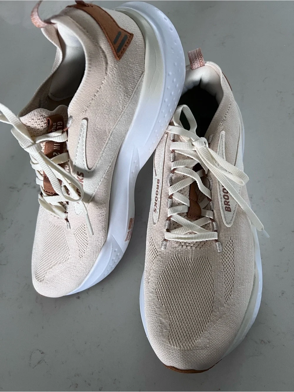 Brooks Women’s Glycerin Cream and Tan Athletic Running Shoes